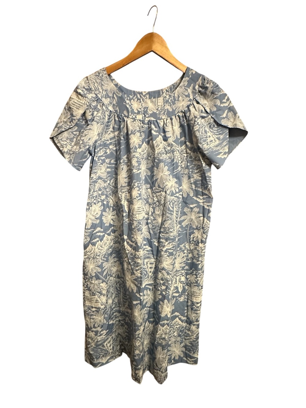 VTG Hilo Hattie Floral Hawaiian Dress Muumuu Medium Midi Summer Tropical Island